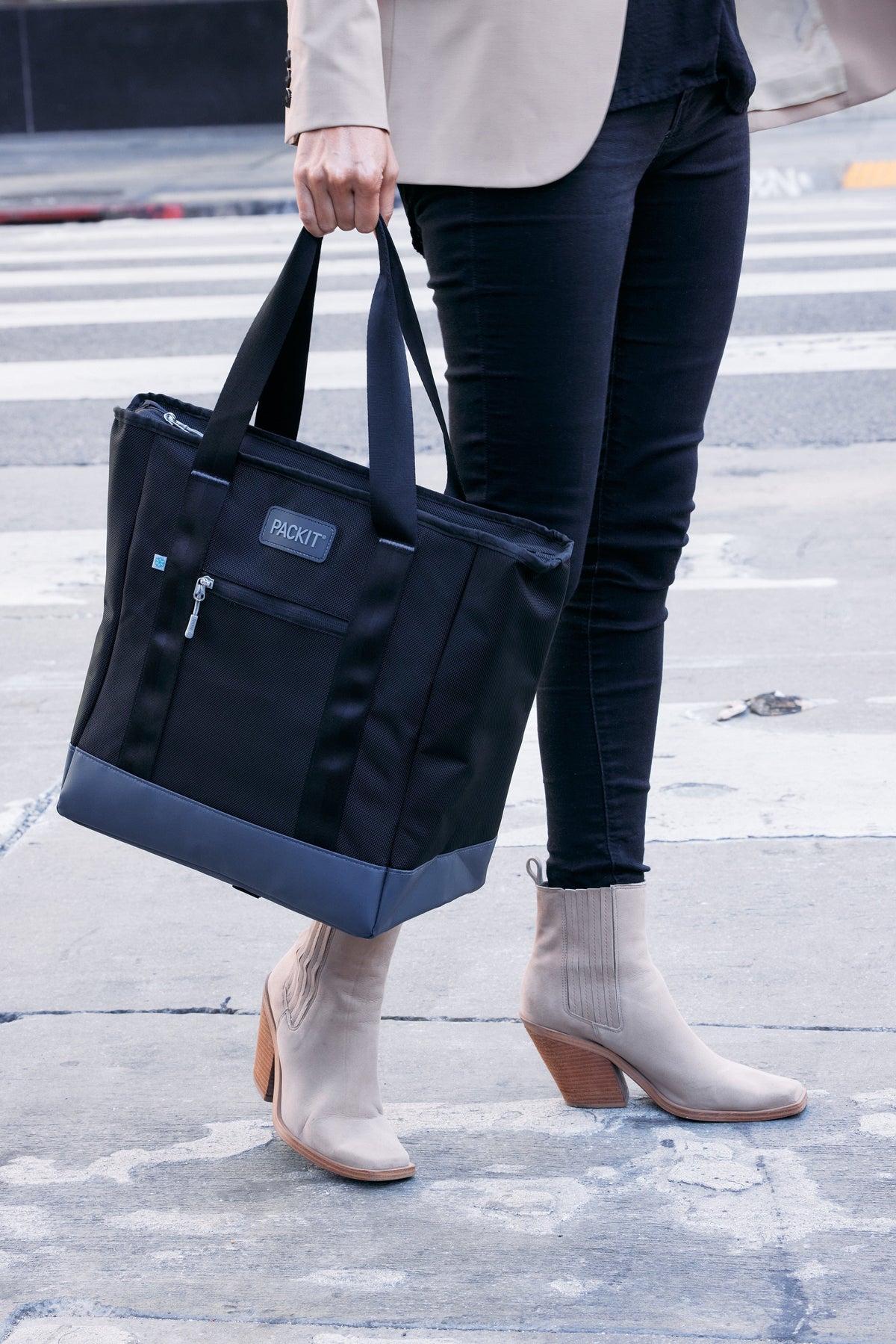 freezable-carry-tote-l5 freezable-carry-tote-black-gray-lifestyle-city-bag-only.jpg