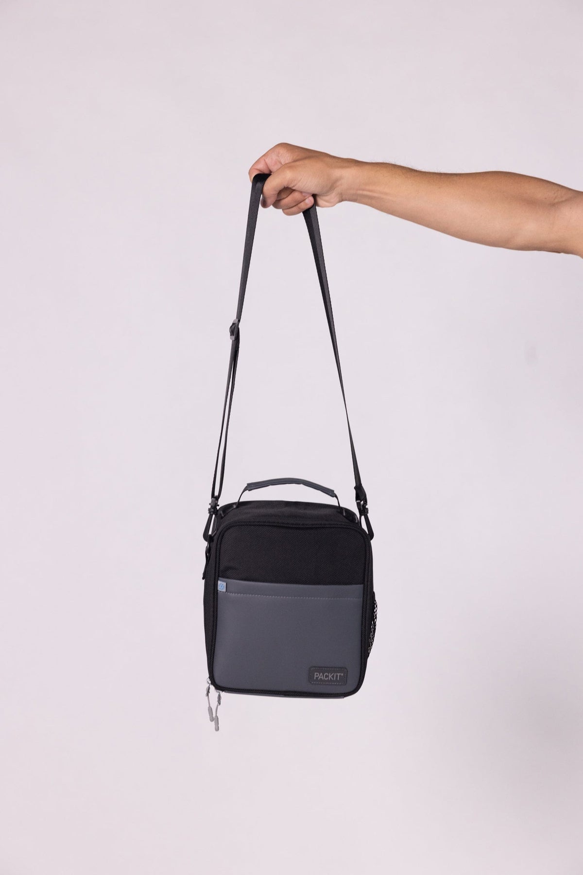 freezable-upright-lunch-box-k1 freezable-upright-lunch-box-black-gray-product-only_edit.jpg